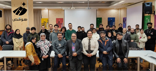 عکس دسته‌جمعی شرکت‌کنندگان